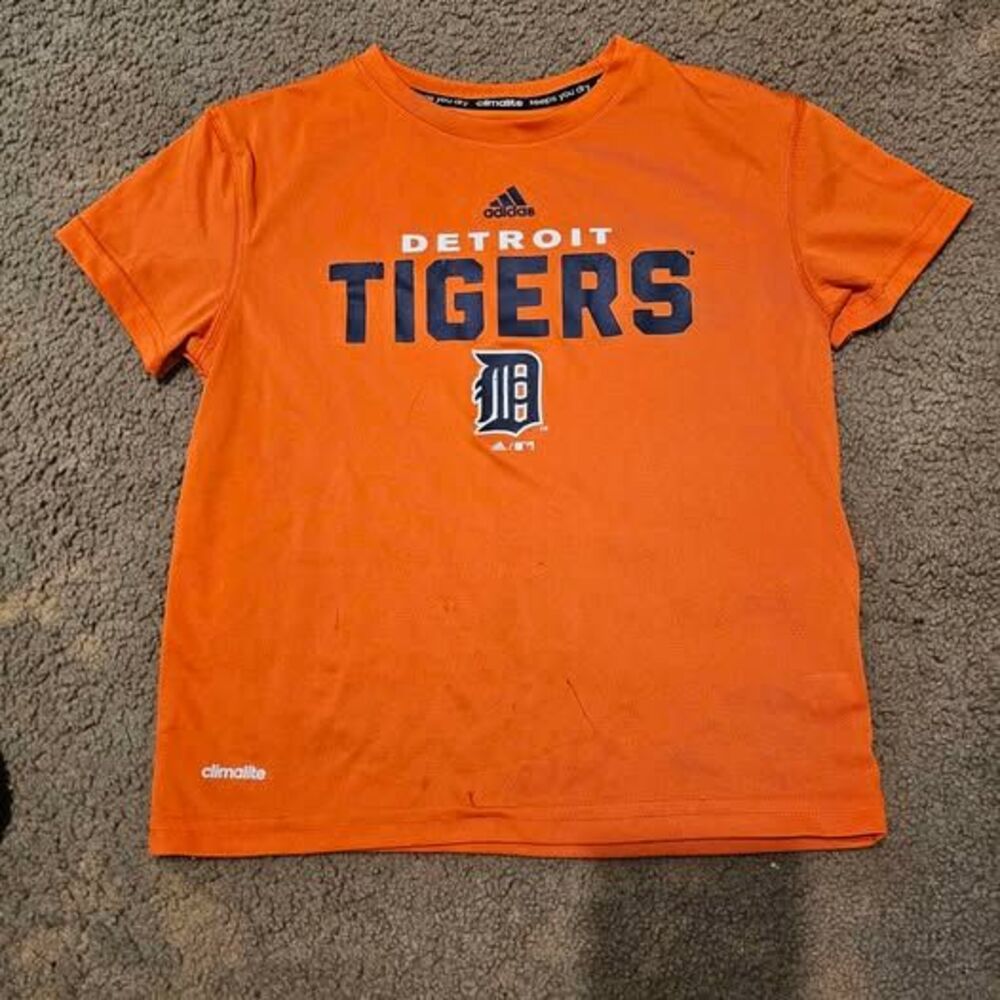 Adidas Tiger Shirt- Boys Large